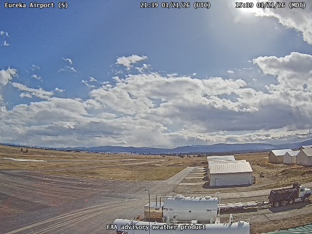 Eureka Airport — South live webcam