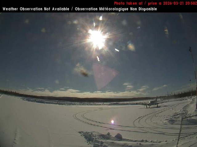 Trout Lake / Sambaa K e — South live webcam