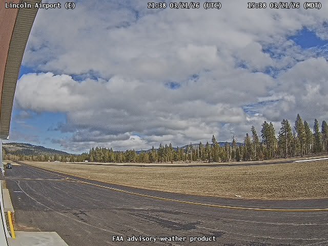Lincoln Airport — East live webcam
