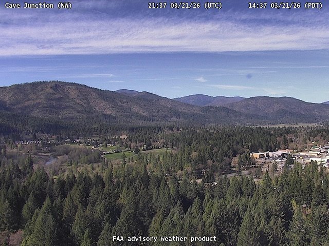 Cave Junction — NorthWest live webcam