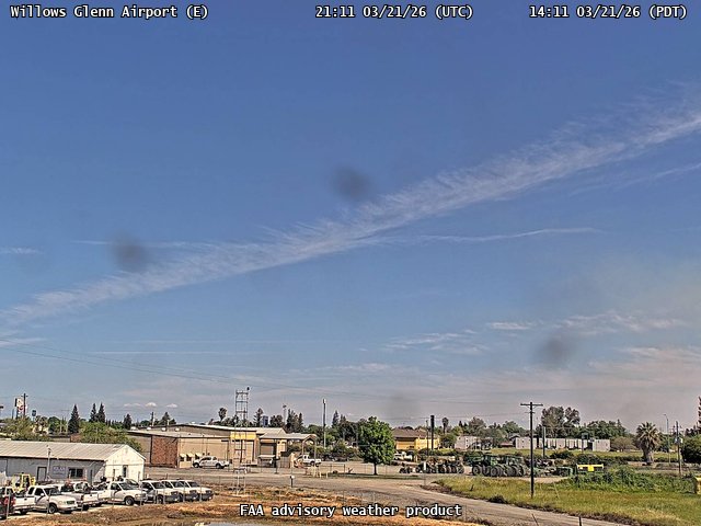 Willows Glenn Airport — East live webcam