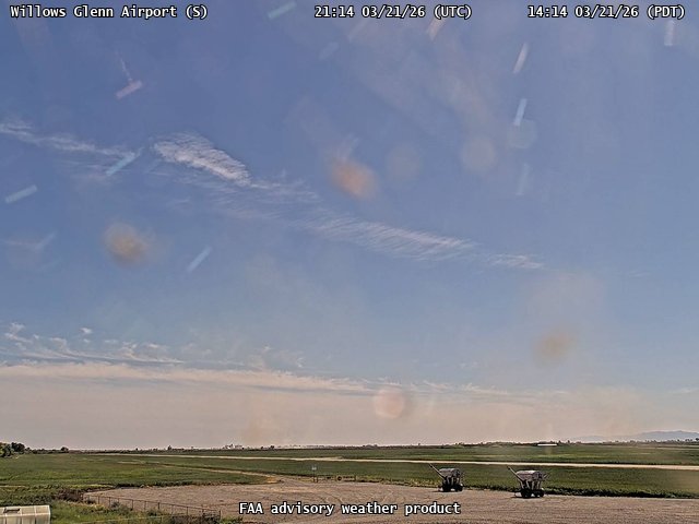 Willows Glenn Airport — South live webcam