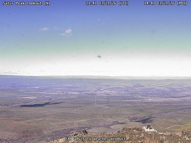 Satus Peak Lookout — North live webcam