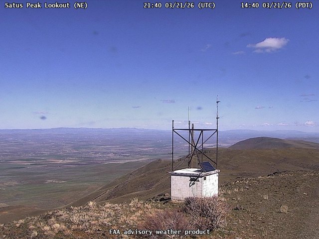 Satus Peak Lookout — NorthEast live webcam