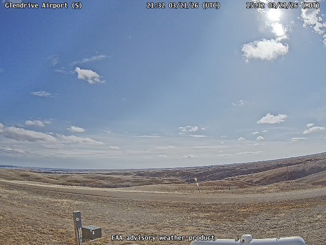 Glendrive Airport — South live webcam